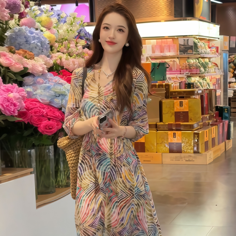 五彩流光連衣裙